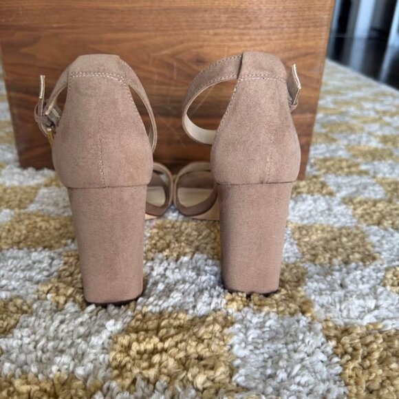Nine West nude heels size 8 - Picture 2 of 5